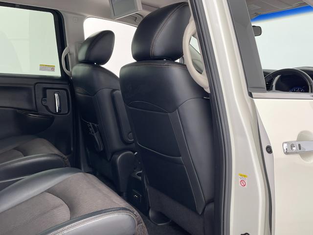 エルグランド ２５０ハイウェイスターＳ　純正ＨＤＤナビ　純正フリップダウンモニター　両後パワースライドドア　ハーフレザーシート　インテリジェントキー　クルーズコントロール　バックドアイージークローザー　コーナーセンサー　ビルトインＥＴＣ（31枚目）