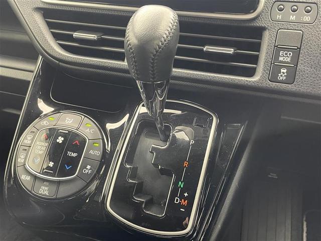 ノア Ｓｉ　ダブルバイビーＩＩ　モデリスタエアロ／純正９インチナビ／後席モニター／ＥＴＣ／両側電動ドア／ハーフレザーシート／オートライト／オートハイビーム／クリアランスソナー／クルーズコントロール（14枚目）