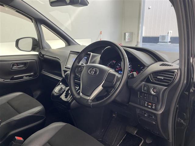 ノア Ｓｉ　ダブルバイビーＩＩ　モデリスタエアロ／純正９インチナビ／後席モニター／ＥＴＣ／両側電動ドア／ハーフレザーシート／オートライト／オートハイビーム／クリアランスソナー／クルーズコントロール（19枚目）