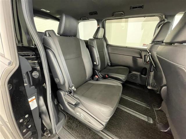 ノア Ｓｉ　ダブルバイビーＩＩ　モデリスタエアロ／純正９インチナビ／後席モニター／ＥＴＣ／両側電動ドア／ハーフレザーシート／オートライト／オートハイビーム／クリアランスソナー／クルーズコントロール（20枚目）