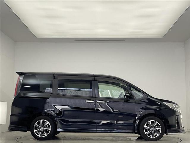 ノア Ｓｉ　ダブルバイビーＩＩ　モデリスタエアロ／純正９インチナビ／後席モニター／ＥＴＣ／両側電動ドア／ハーフレザーシート／オートライト／オートハイビーム／クリアランスソナー／クルーズコントロール（34枚目）