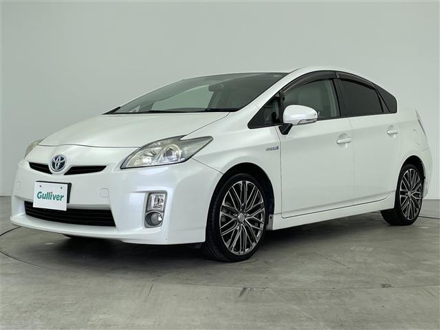 プリウス Ｓ　パナソニック製ナビゲーション　バックカメラ　フルセグＴＶ　Ｂｌｕｅｔｏｏｔｈ　ハロゲンヘッドライト　オートライト　フォグライト　ビルトインＥＴＣ　新車保証書　取扱説明書　スペアキー（34枚目）