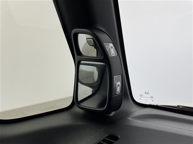 ���ŐV�i�r�i�t���Z�O�E�����Z�O�E�c�u�c�Đ��j�����ē��B�J���b�c�F���A�E�A���p�C���E�C�N���v�X�̃i�r���戵���Ă���o�b�N�J�����i�o�b�N���j�^�[�j��ȃ��j�^�[�i�t���b�v�_�E�����j�^�[�j�̎�t���\�ł��B