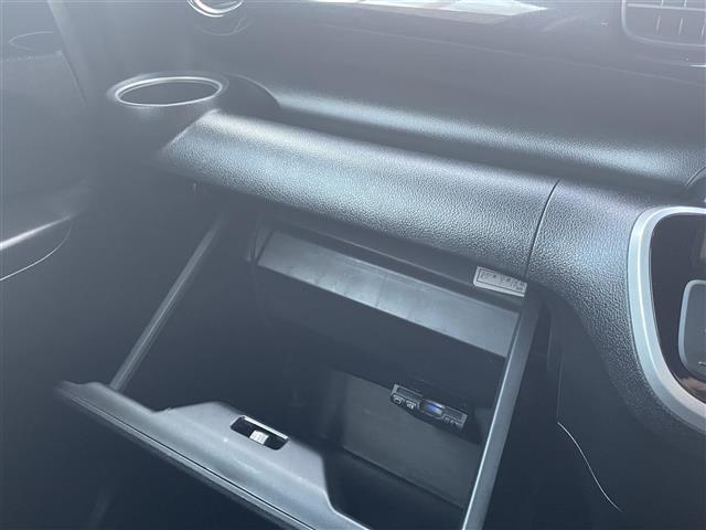 Ｎ－ＢＯＸカスタム Ｇ・Ｌパッケージ　片側パワスラＥＴＣ　Ｂカメラ純正ナビ（11枚目）