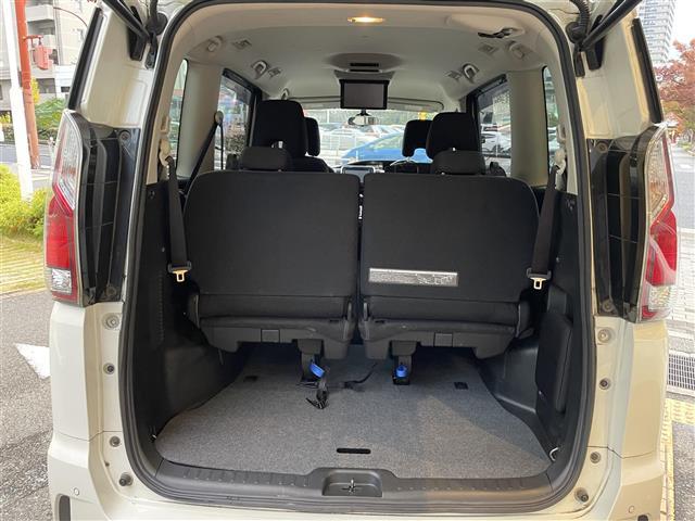 セレナ ハイウェイスター　プッシュスタート／純正ナビ／バックカメラ／Ｂｌｕｅｔｏｏｔｈ／クルーズコントロール／片側ハンズフリーパワスラ／フリップダウン／駐車支援システム／前後コーナーセンサー／ＴＶキャンセラー／電格ミラー（16枚目）