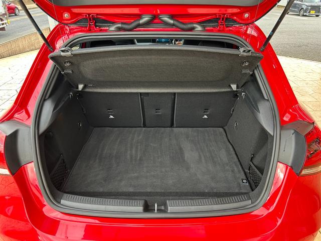 MERCEDES BENZ A-CLASS A180 STYLE AMG LINE