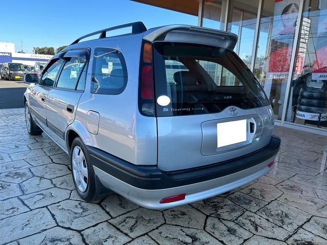 スプリンターカリブ Ｓツーリング　ワンオーナー　タイヤ新品交換　ルーフレール（4枚目）