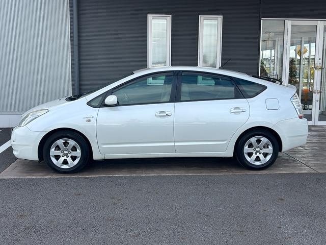 プリウス S 10thアニバーサリーエディション ETC装着車 ハイブリッド車(4枚目)