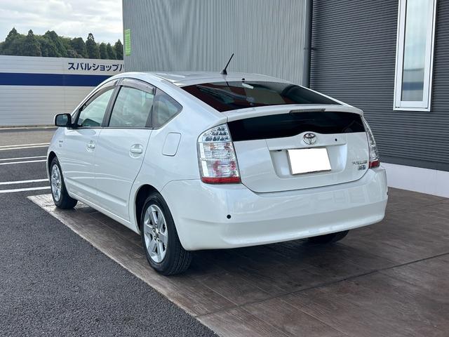 プリウス S 10thアニバーサリーエディション ETC装着車 ハイブリッド車(5枚目)