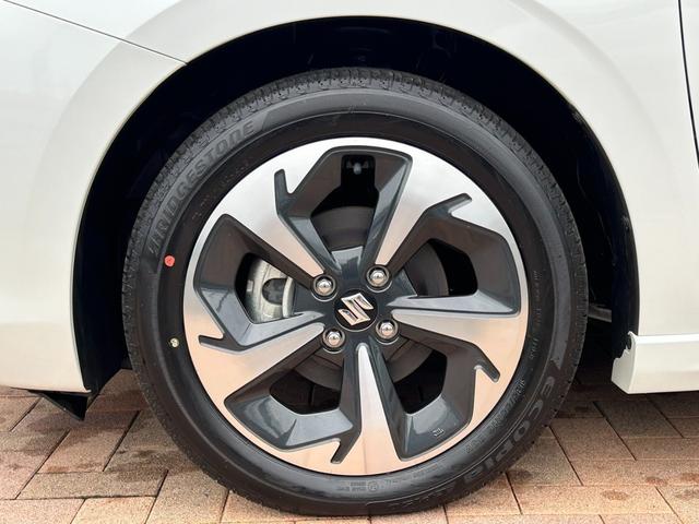 スイフト ハイブリッドＭＺ　展示車　試乗車　全方位モニター付ナビゲーション　スズキコネクト対応車　ハイブリッド車（18枚目）