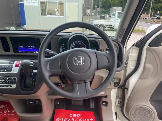 Ｎ－ＯＮＥ Ｇ・Ｌパッケージ　整備記録簿有　ＡＵＴＯライト　電格ミラー　アイドリングストップ　盗難防止　ＥＴＣ　バックカメラ　ＵＳＢ　ＨＤＭＩ　衝突安全ボディー　社外アルミ　サイドステッカー　ＨＩＤヘッドライト　サイドバイザー（16枚目）
