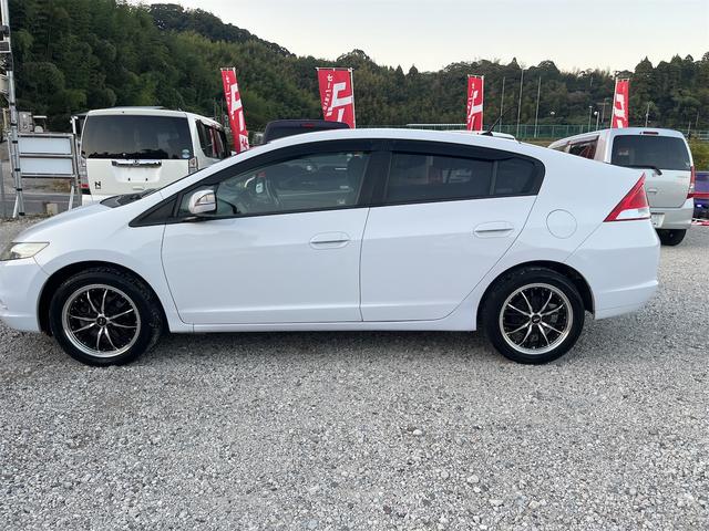 インサイト LS ケンウッド製SDナビ(ツイーター付) フルセグTV Bluetooth CD、DVD コムテック製前後ドラレコ パドルシフト Bカメラ ETC 室内球LED ディーラー整備車両 社外16インチAW(5枚目)