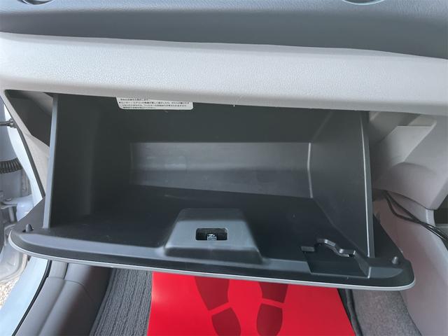 インサイト LS ケンウッド製SDナビ(ツイーター付) フルセグTV Bluetooth CD、DVD コムテック製前後ドラレコ パドルシフト Bカメラ ETC 室内球LED ディーラー整備車両 社外16インチAW(31枚目)