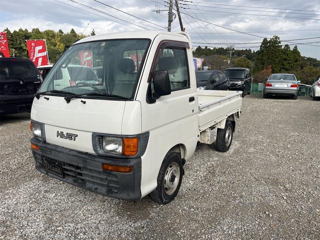 ハイゼットトラック スペシャル 走行距離3万キロ台 5速ミッション 4WD エアコン付き バッテリー新品交換済み ラジオ(7枚目)