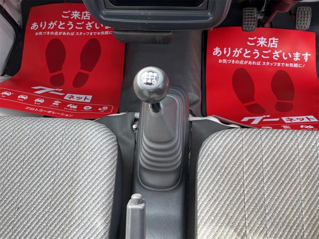 ハイゼットトラック スペシャル 走行距離3万キロ台 5速ミッション 4WD エアコン付き バッテリー新品交換済み ラジオ(11枚目)