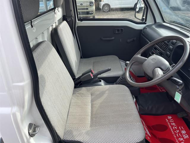 ハイゼットトラック スペシャル 走行距離3万キロ台 5速ミッション 4WD エアコン付き バッテリー新品交換済み ラジオ(13枚目)