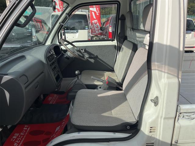 ハイゼットトラック スペシャル 走行距離3万キロ台 5速ミッション 4WD エアコン付き バッテリー新品交換済み ラジオ(18枚目)