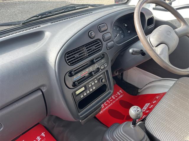 ハイゼットトラック スペシャル 走行距離3万キロ台 5速ミッション 4WD エアコン付き バッテリー新品交換済み ラジオ(21枚目)