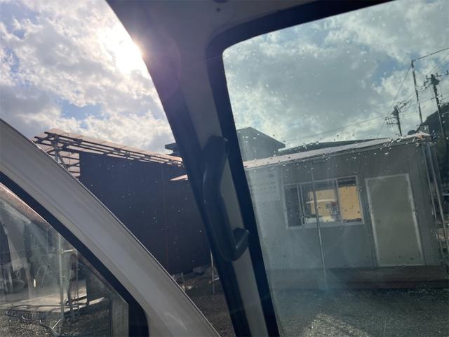 ハイゼットトラック スペシャル 走行距離3万キロ台 5速ミッション 4WD エアコン付き バッテリー新品交換済み ラジオ(25枚目)