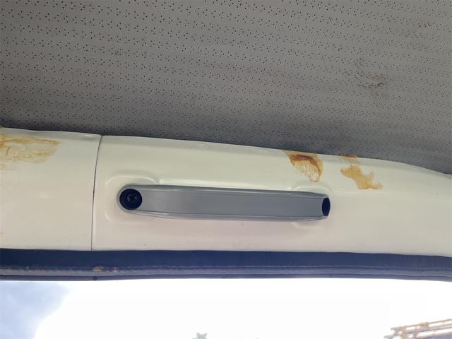 ハイゼットトラック スペシャル 走行距離3万キロ台 5速ミッション 4WD エアコン付き バッテリー新品交換済み ラジオ(26枚目)