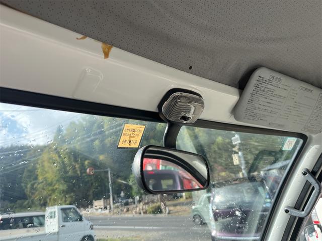 ハイゼットトラック スペシャル 走行距離3万キロ台 5速ミッション 4WD エアコン付き バッテリー新品交換済み ラジオ(27枚目)