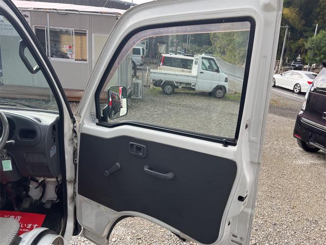 ハイゼットトラック スペシャル 走行距離3万キロ台 5速ミッション 4WD エアコン付き バッテリー新品交換済み ラジオ(34枚目)