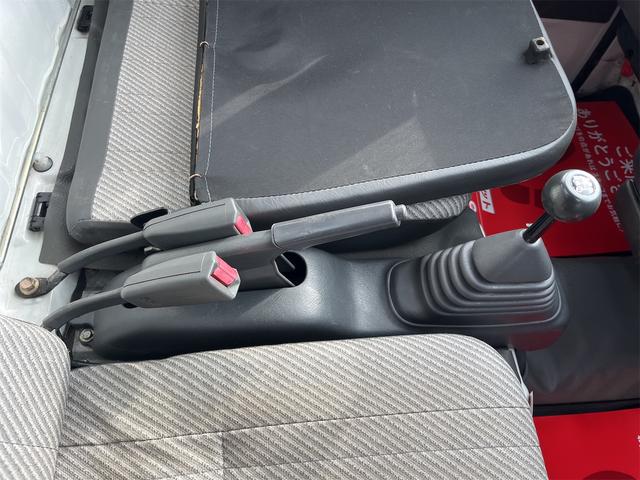 ハイゼットトラック スペシャル 走行距離3万キロ台 5速ミッション 4WD エアコン付き バッテリー新品交換済み ラジオ(50枚目)