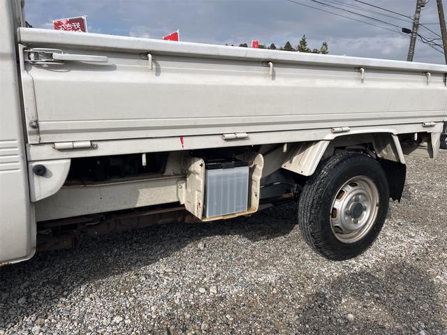 ハイゼットトラック スペシャル 走行距離3万キロ台 5速ミッション 4WD エアコン付き バッテリー新品交換済み ラジオ(61枚目)