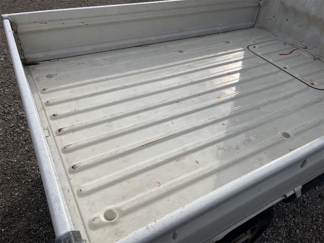 ハイゼットトラック スペシャル 走行距離3万キロ台 5速ミッション 4WD エアコン付き バッテリー新品交換済み ラジオ(68枚目)