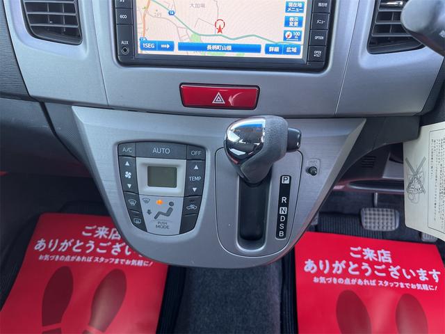 ムーヴ カスタム　Ｘリミテッド　スマートキー　プッシュスタート　純正ナビ　ワンセグＴＶ　ＣＤ　Ｂカメラ　電動格納付きウィンカーミラー　フォグライト　エコモード　アイドリングストップ　ドアバイザー　ディスチャージヘッドライト　純正ＡＷ（11枚目）