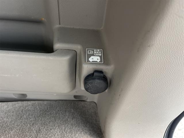 エブリイワゴン ＰＺターボ　ターボ車　フォグランプ　クラリオン製ＨＤＤナビ　ＣＤＤＶＤ　ＥＴＣ　左側電動スライドドア　ドアバイザー　純正１３インチＡＷ　ダブルエアバッグ　マニュアルエアコン　盗難防止　パワーウィンド　フルフラット（52枚目）