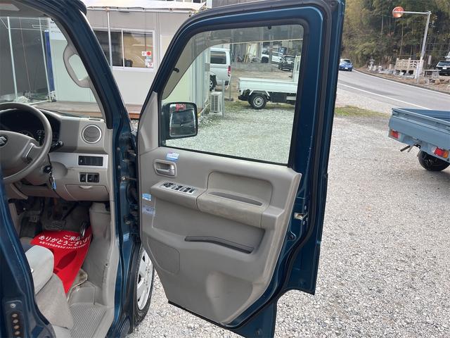 エブリイワゴン ＰＺターボ　ターボ車　フォグランプ　クラリオン製ＨＤＤナビ　ＣＤＤＶＤ　ＥＴＣ　左側電動スライドドア　ドアバイザー　純正１３インチＡＷ　ダブルエアバッグ　マニュアルエアコン　盗難防止　パワーウィンド　フルフラット（56枚目）