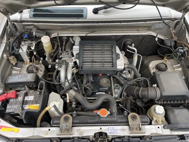パジェロミニ ＶＲ　ＨＩＤヘッドライト　Ｃａｒｒｏｚｚｅｒｉａスピーカー　４ＷＤ　メンテナンスノート　取説　スペアキー　キーレスエントリー　ＭＴ　ＡＢＳ　カセット　アルミホイール　衝突安全ボディ　パワーステアリング（25枚目）
