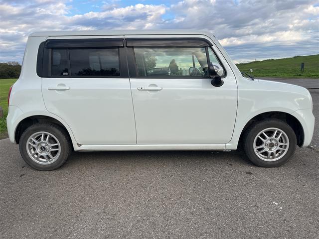 アルトラパン Ｔ　スタッドレスタイヤ　ターボエンジン　スマートキー　電動格納ミラー　ベンチシート　ＣＶＴ　盗難防止システム　ＡＢＳ　アルミホイール　衝突安全ボディ　エアコン　パワーステアリング（14枚目）