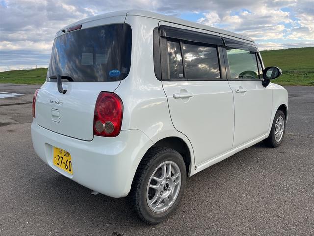 アルトラパン Ｔ　スタッドレスタイヤ　ターボエンジン　スマートキー　電動格納ミラー　ベンチシート　ＣＶＴ　盗難防止システム　ＡＢＳ　アルミホイール　衝突安全ボディ　エアコン　パワーステアリング（15枚目）