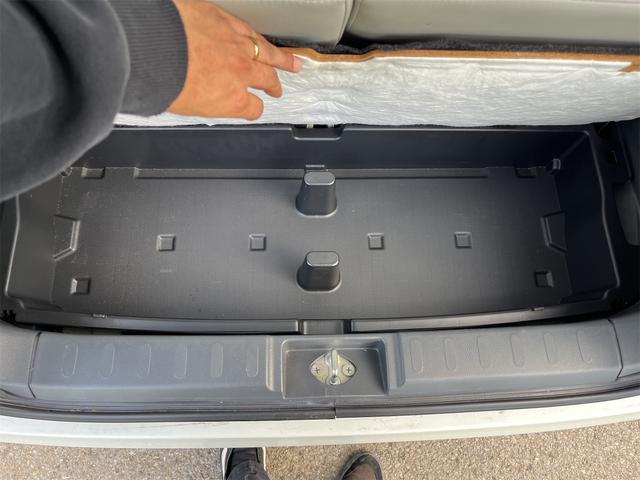 アルトラパン Ｔ　スタッドレスタイヤ　ターボエンジン　スマートキー　電動格納ミラー　ベンチシート　ＣＶＴ　盗難防止システム　ＡＢＳ　アルミホイール　衝突安全ボディ　エアコン　パワーステアリング（21枚目）