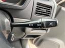 ＶＲ　ＨＩＤヘッドライト　Ｃａｒｒｏｚｚｅｒｉａスピーカー　４ＷＤ　メンテナンスノート　取説　スペアキー　キーレスエントリー　ＭＴ　ＡＢＳ　カセット　アルミホイール　衝突安全ボディ　パワーステアリング（10枚目）