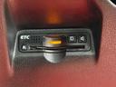 ハイブリッド・スマートセレクション　ハイブリッド　ＥＴＣ　バックカメラ　オートクルーズコントロール　ＨＩＤ　スマートキー　電動格納ミラー　シートヒーター　ＣＶＴ　盗難防止システム　衝突安全ボディ　アルミホイール　ＡＢＳ　ＥＳＣ　エアコン（11枚目）
