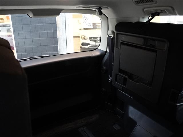 デリカＤ：５ ローデスト　Ｇ　パワーパッケージ　ＡＬＰＩＮＥ８インチＨＤＤナビ／バックカメラ／ＥＴＣ／フルセグＴＶ／リアフリップダウンモニター／左右パワースライドドア／クルコン／パトルシフト（8枚目）