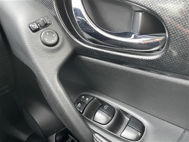 エクストレイル ２０Ｘ　エマージェンシーブレーキパッケージ　４ＷＤ／社外メモリーナビ／バックカメラ／フルセグＴＶ／パワーバックドア／ルーフレール／ＥＴＣ／シートヒーター（運転席／助手席）／プッシュスタート／合皮シート／保証書／取扱説明書（12枚目）