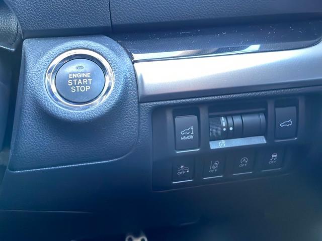 レガシィアウトバック リミテッド　Ｐａｎａｓｏｎｉｃ製ナビ　ＣＮ‐ＬＲ８００Ｄ（フルセグ、ＣＤ、ＤＶＤ、ＡＭ、ＦＭ、ＢＴオーディオ、ＨＤＭＩ）／バックカメラ／プッシュスタート／ステアリングリモコン／パドルシフト／追従クルコン（18枚目）