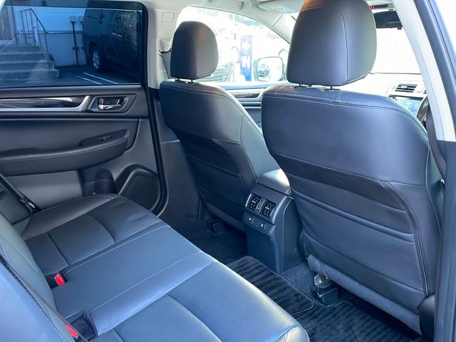 レガシィアウトバック リミテッド　Ｐａｎａｓｏｎｉｃ製ナビ　ＣＮ‐ＬＲ８００Ｄ（フルセグ、ＣＤ、ＤＶＤ、ＡＭ、ＦＭ、ＢＴオーディオ、ＨＤＭＩ）／バックカメラ／プッシュスタート／ステアリングリモコン／パドルシフト／追従クルコン（29枚目）