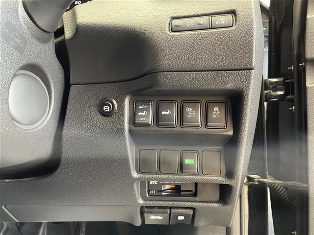 エクストレイル ２０Ｘ　ＨＶブラクＸトリマＸエマジェンシーブレーキＰ　４ＷＤ／パノラミックガラスルーフ／アラウンドビューモニター／ヒルディセントコントロール／エマージェンシーブレーキ／車線逸脱警報／後側方車両接近警報機能／進入禁止警報／前後ソナー（24枚目）