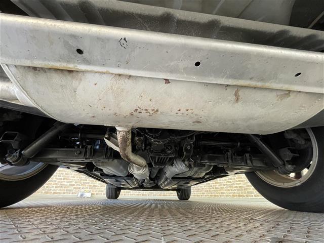 エクストレイル ２０Ｘ　ＨＶブラクＸトリマＸエマジェンシーブレーキＰ　４ＷＤ／パノラミックガラスルーフ／アラウンドビューモニター／ヒルディセントコントロール／エマージェンシーブレーキ／車線逸脱警報／後側方車両接近警報機能／進入禁止警報／前後ソナー（32枚目）