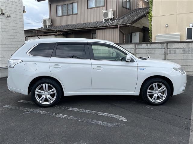 アウトランダーPHEV Gセーフティパッケージ(9枚目)