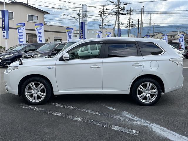 アウトランダーPHEV Gセーフティパッケージ(10枚目)