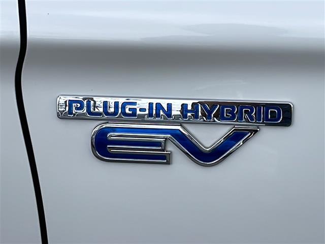 アウトランダーPHEV Gセーフティパッケージ(13枚目)