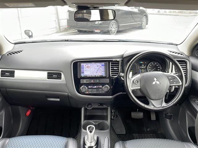 アウトランダーPHEV Gセーフティパッケージ(33枚目)