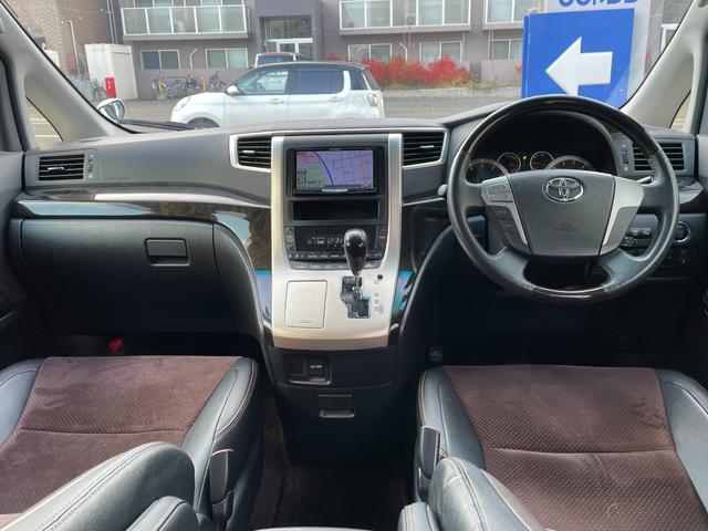 アルファード ２４０Ｓ　タイプゴールドＩＩ　ワンオーナー／社外７インチメモリーナビゲーション／ＣＤ／ＤＶＤ／フルセグＴＶ／Ｂｌｕｅｔｏｏｔｈ／ビルトインＥＴＣ／クルーズコントロール／両側パワースライドドア（2枚目）