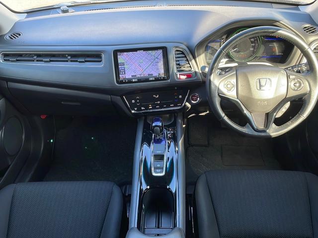 ヴェゼル ハイブリッドＸ　４ＷＤ／寒冷地仕様／シティーブレーキアクティブシステム／リアクティブフォースペダル／クルーズコントロール／社外８インチナビ／フルセグ／ＢＴ／ＣＤ／ＤＶＤ／バックカメラ／パドルシフト（10枚目）